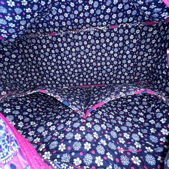 Vera Bradley Women’s Pink Quilted Paisley Print Shoulder & Handheld Duffle Bag - Picture 12 of 13